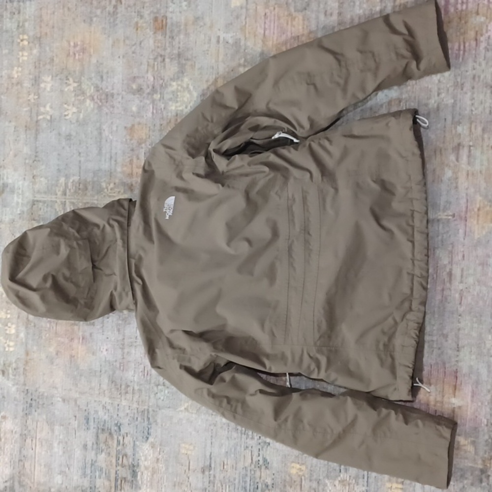 The North Face Hyvent Jacket - Picture 3 of 10